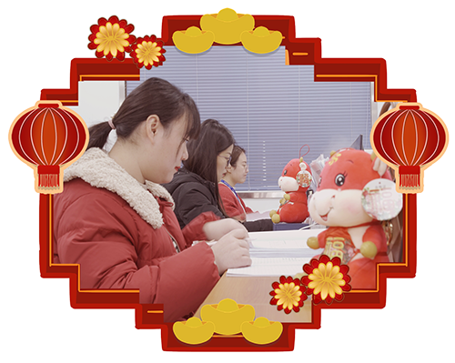 少年自知时光贵，策马扬鞭自奋蹄